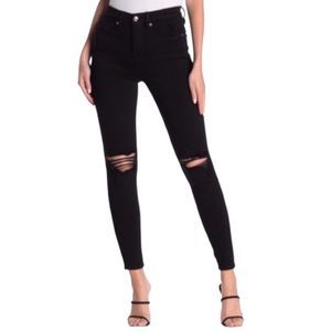 GOOD AMERICAN Black Distressed Knee Skinny Jeans!